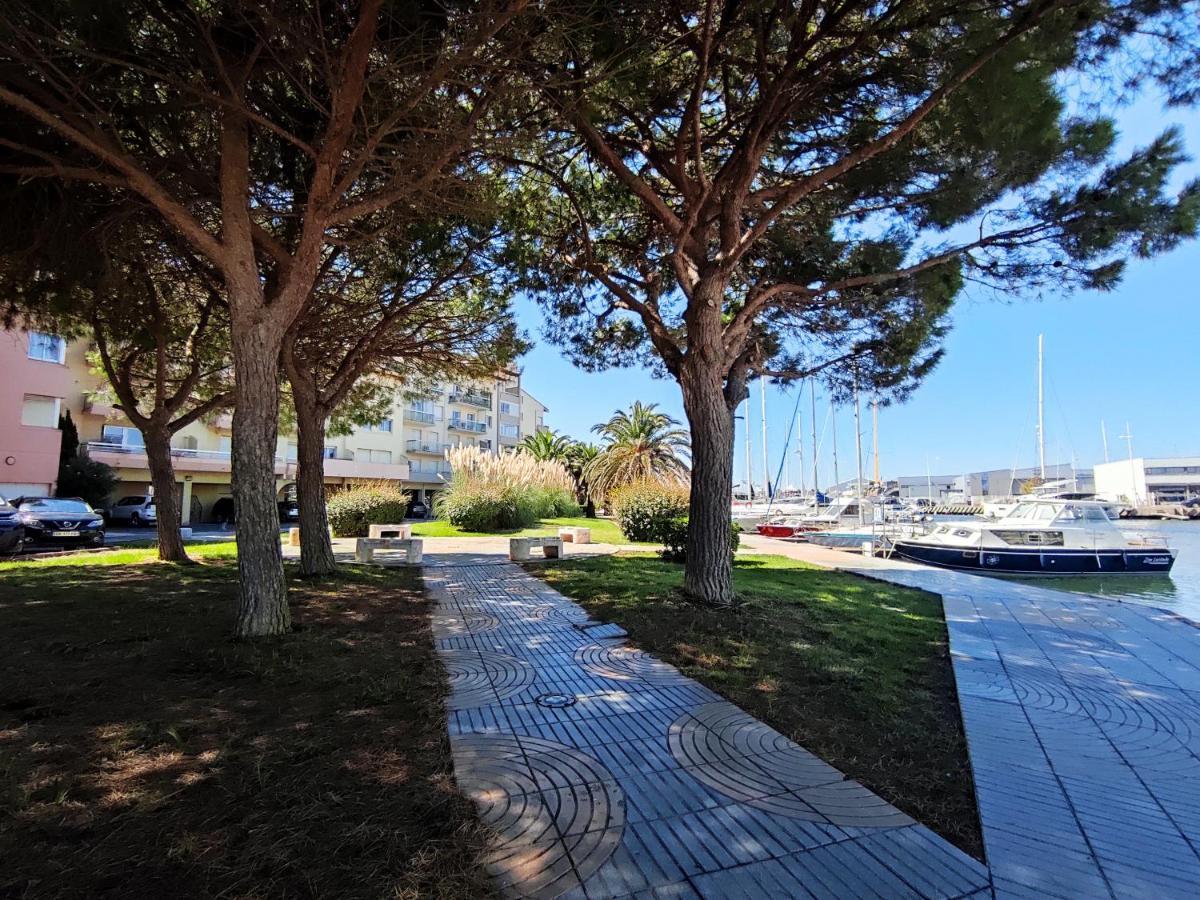 קאנט אן רוסיון Magnifique T2 Au Calme Avec Une Superbe Vue Sur Le Port מראה חיצוני תמונה