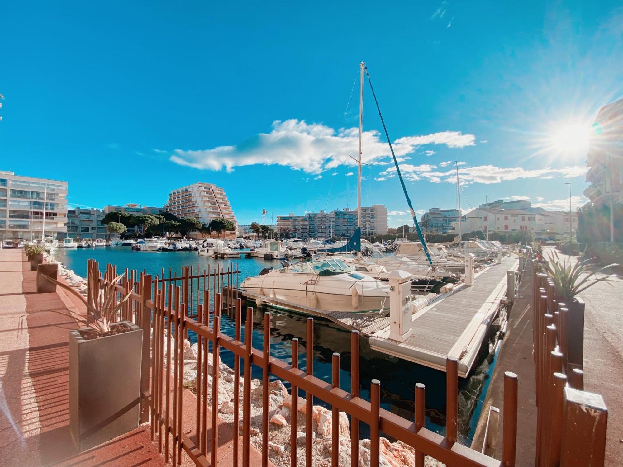 קאנט אן רוסיון Magnifique T2 Au Calme Avec Une Superbe Vue Sur Le Port מראה חיצוני תמונה